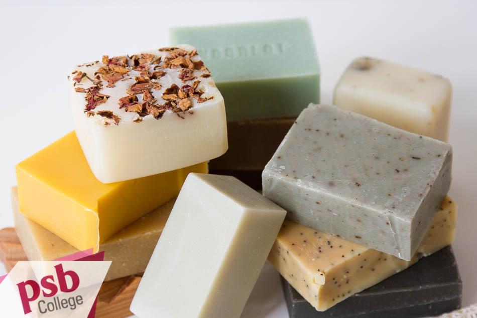 Sodium Hydroxide được ứng dụng phổ biến trong việc làm ra xà phòng.