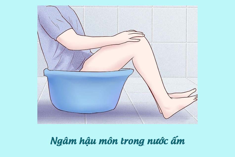 Ngâm hậu môn trong nước ấm