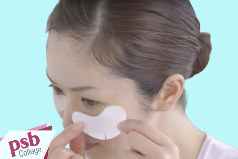 Mặt nạ chuyên biệt cho vùng da mỏng manh xung quanh mắt.